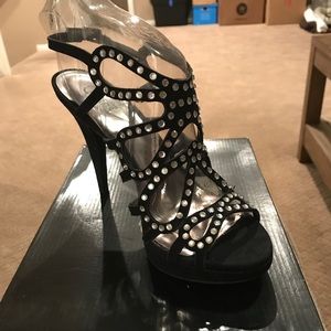 Carlos Santana Fairytale sandal size 9 New in box.